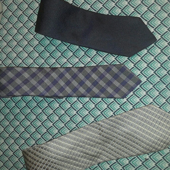 Designer & Name Brand Ties - Picture 7 of 8